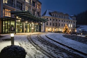 GWの国内旅行でホテルの料金が高い理由は？
